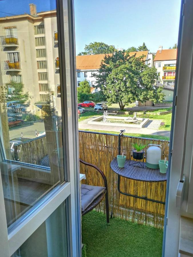 Central Home Apartment In The City Center Eger Exterior photo