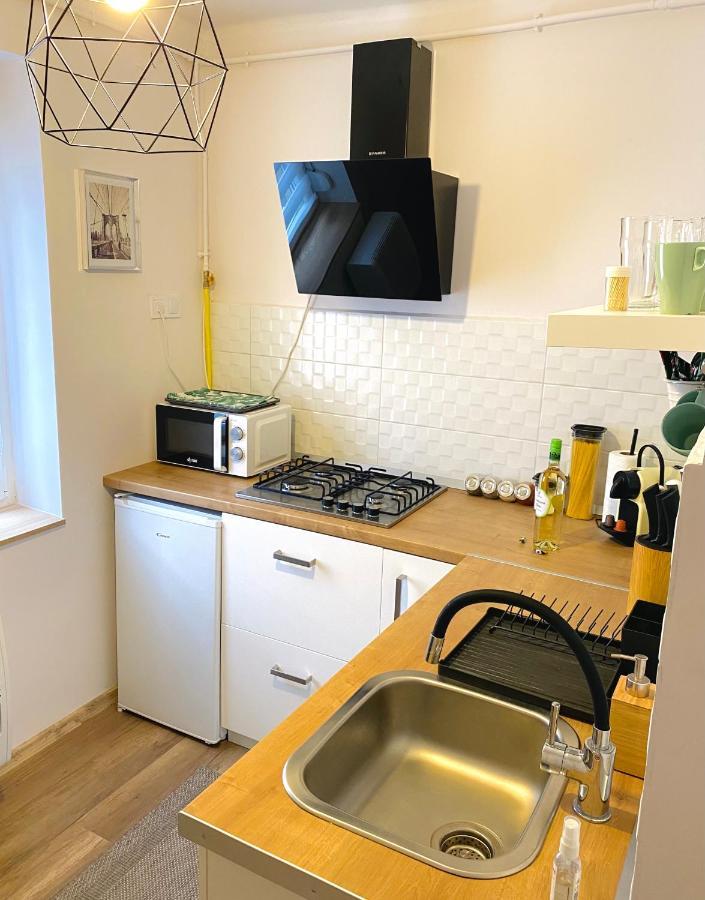 Central Home Apartment In The City Center Eger Exterior photo